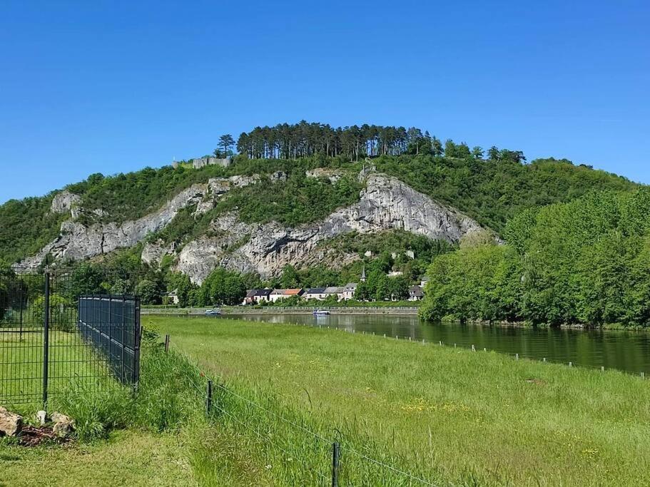 Maison bucolique à Anhée, vue Meuse et falaises Villa Exterior foto